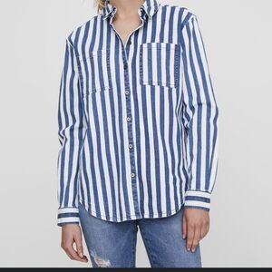 106.NWT Denim NOISY MAY Blue‎ and White Striped Button-Up Shirt